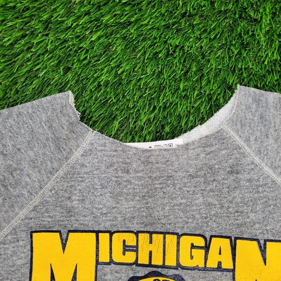 Vintage University-of Michigan Sweatshirt Womens Large 21x23 Boxy - Picture 6 of 12